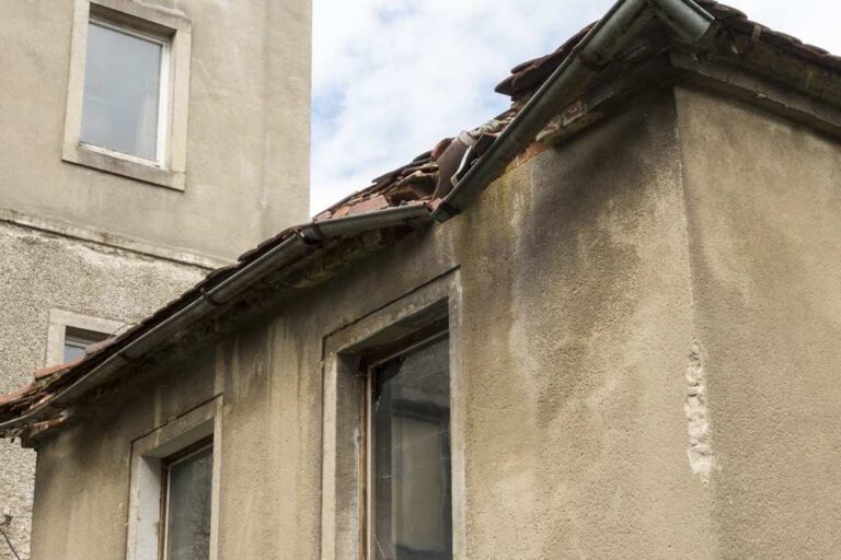 Why You Shouldn’t Ignore Leaking Gutters