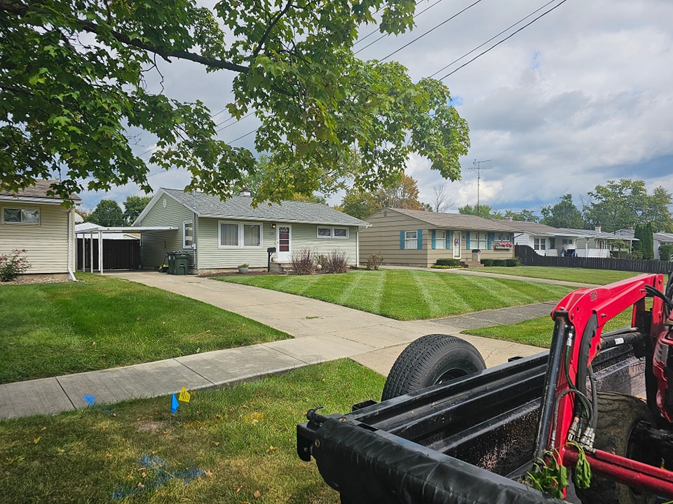 Expert Lawn Care Services in Niles, OH